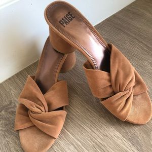 Paige Francesca Sandal